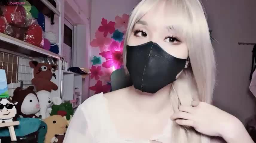 Tieu-May Adult Chat October 22, 2026
