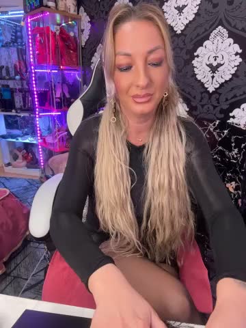 Luiza_Hammer Adult Chat October 21, 2026