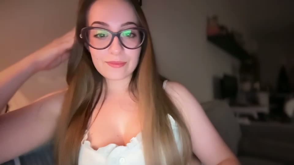 mia_misi_2026-10-20_18-09-52_979 Adult Chat October 21, 2026