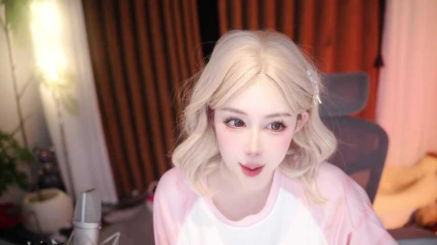 Hazelsomi Adult Chat October 22, 2026