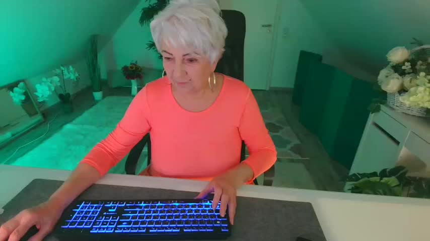 LovelyHelena Adult Chat October 22, 2026