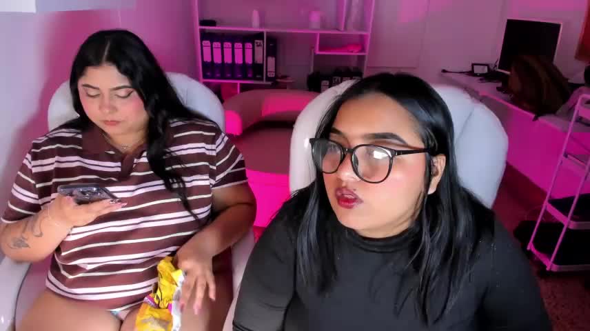 Mia_roussee_ Adult Chat October 22, 2026