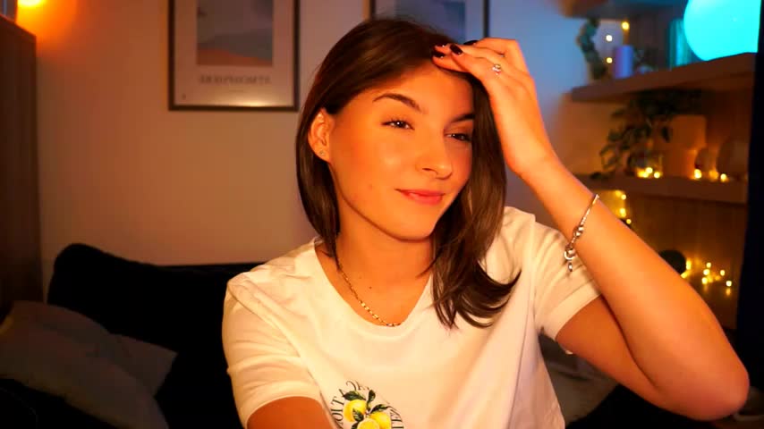 tiny_pixieee Adult Chat October 21, 2026