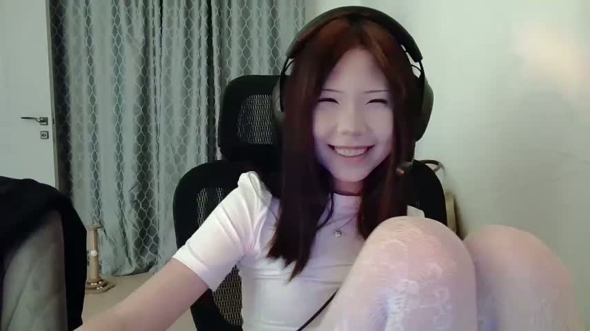 AprilOnilll Adult Chat October 21, 2026