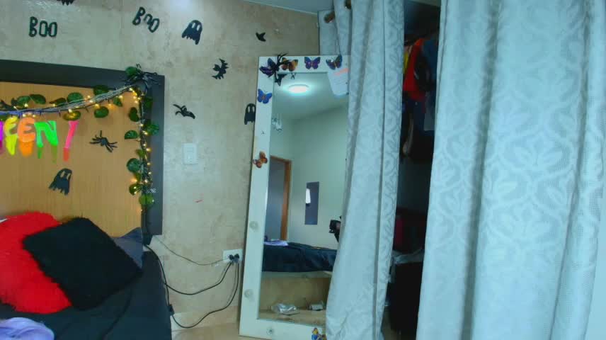 mialopez52 Adult Chat October 22, 2026