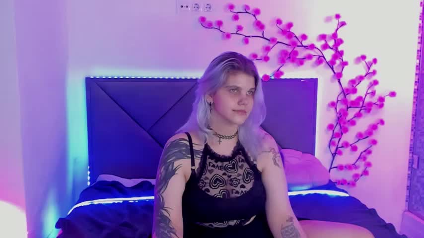 JoannLowe Adult Chat October 22, 2026