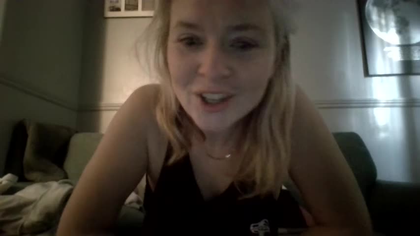 MrsMercedes26 Adult Chat October 22, 2026