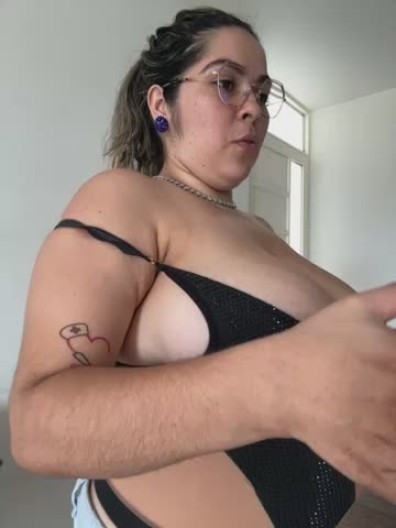 bella_luna12 Adult Chat October 23, 2026