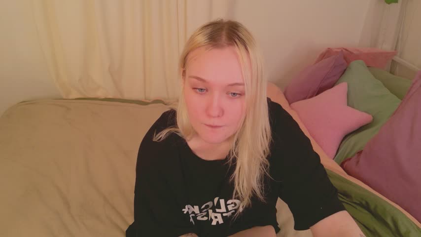 Lil_Suzy Adult Chat October 23, 2026