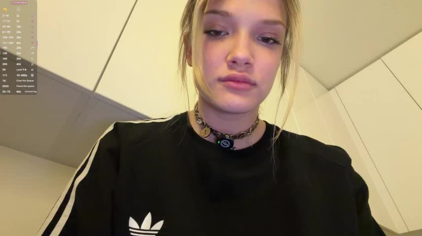 Carolini_i Adult Chat October 23, 2026