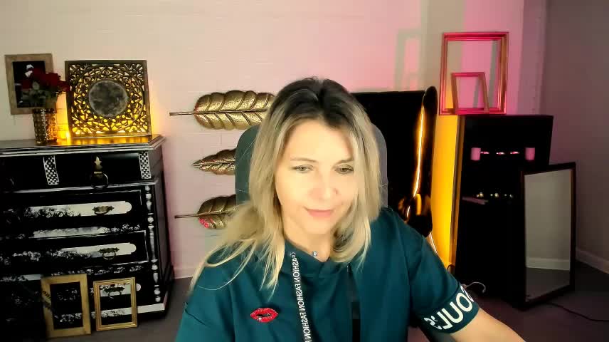 NicoleHitman Adult Chat October 23, 2026