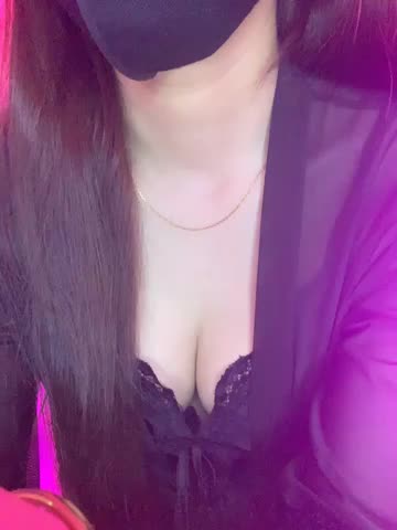 Luccy_Bella Adult Chat October 23, 2026