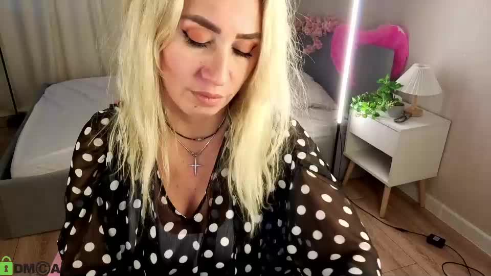 chris_star_shine Adult Chat October 23, 2026