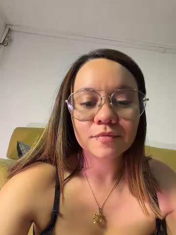 EmmaXXX_ Adult Chat October 23, 2026