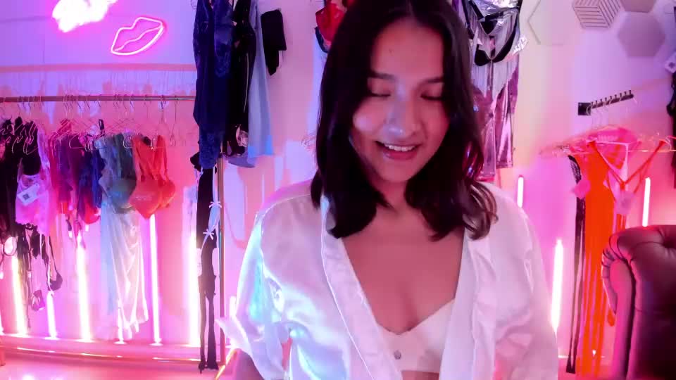 iam_valeria_santos_ Adult Chat October 24, 2026