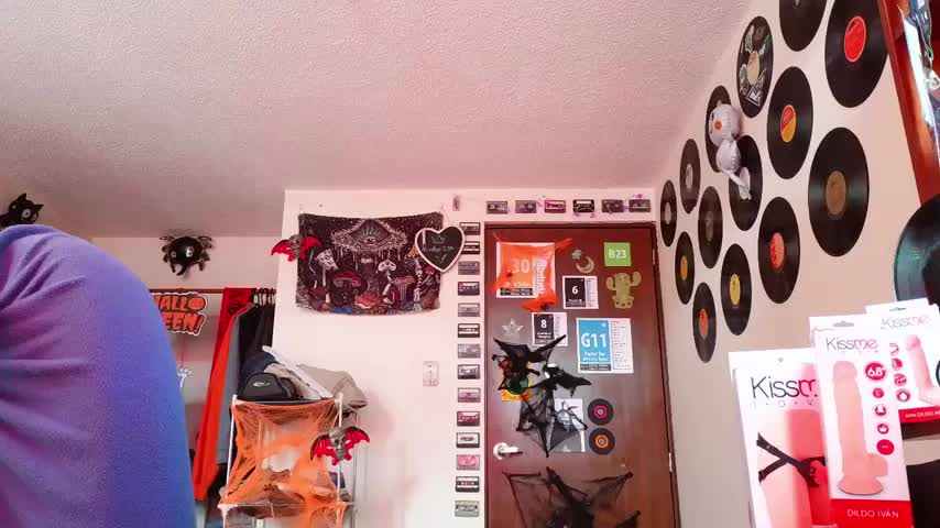Rossiee_huntt Adult Chat October 24, 2026