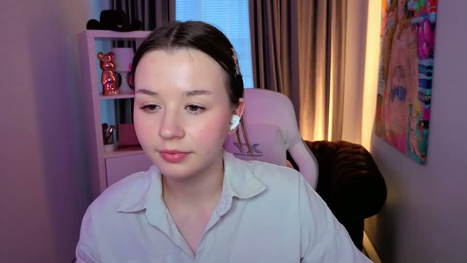 pearly_pink Adult Chat October 25, 2026