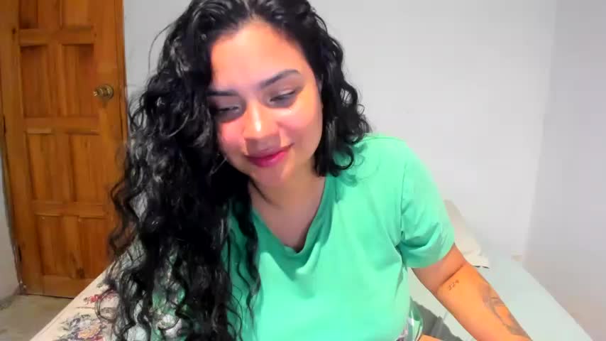 lolaa_staars Adult Chat October 25, 2026