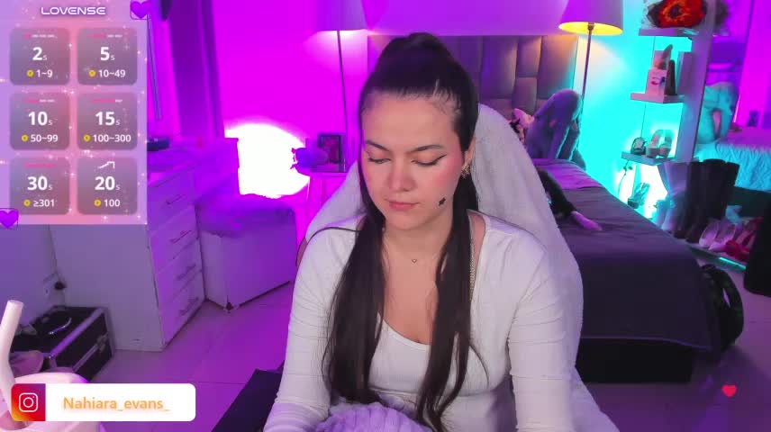 NahiaraEvans_ Adult Chat October 25, 2026