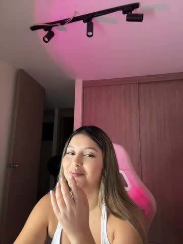 lunablossom_ Adult Chat October 25, 2026