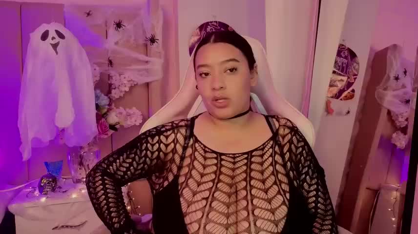 MollyBigBoobs12 Adult Chat October 25, 2026