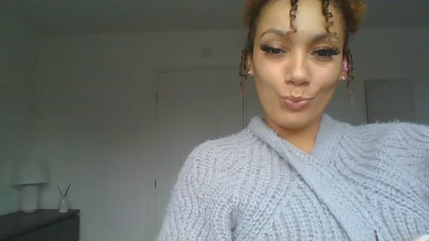 Charl_XOXO Adult Chat October 25, 2026