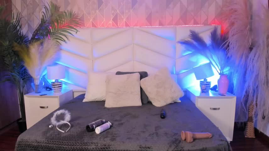 Lizzi_Hotman_ Adult Chat October 25, 2026