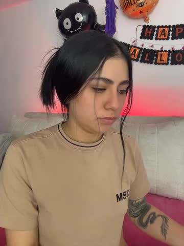 EmilyCxx Adult Chat October 26, 2026