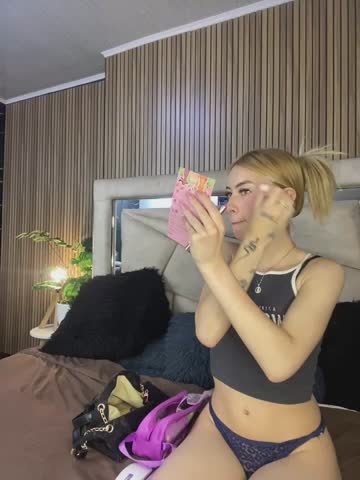 Evie_demn Adult Chat October 26, 2026