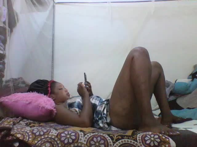 Lauraqueen254 Adult Chat October 27, 2026