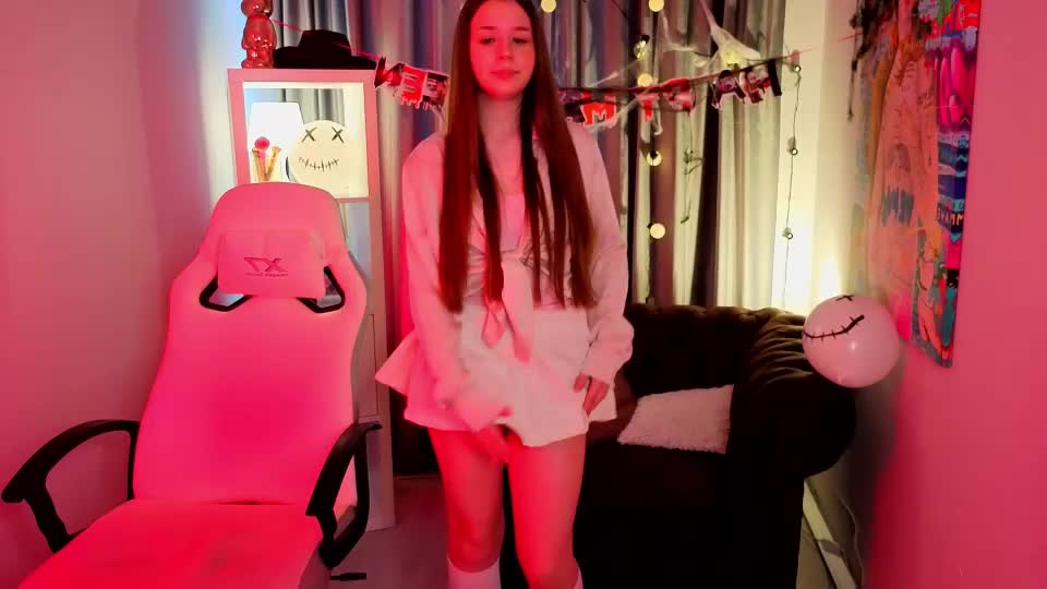 pearly_pink Adult Chat October 29, 2026