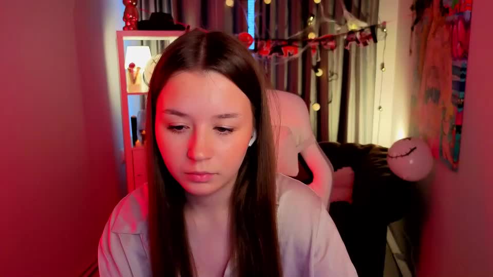 pearly_pink Adult Chat October 29, 2026