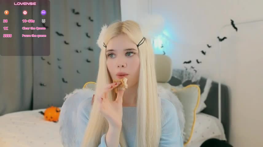 mood_berry_ Adult Chat October 31, 2026